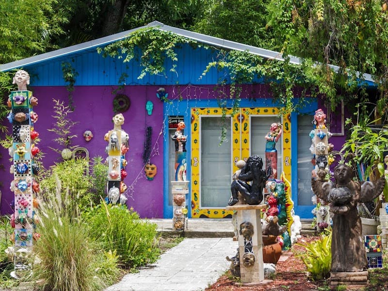 Village of the Arts Stroll & Shopping