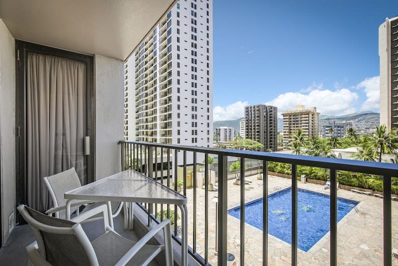 Waikiki Sunset Splash & Cruise