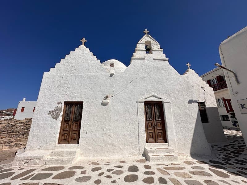 Wander Mykonos Town & Panagia Paraportiani