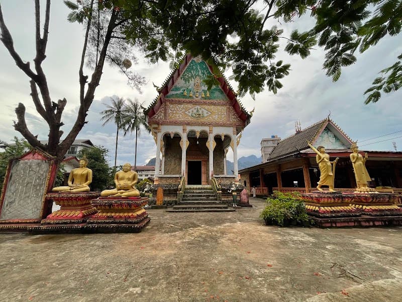 Wat Kang & Local Temple Visit