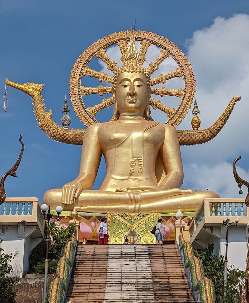 Wat Phra Yai (Big Buddha)
