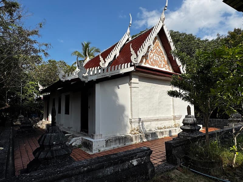 Wat Phu Khao Noi