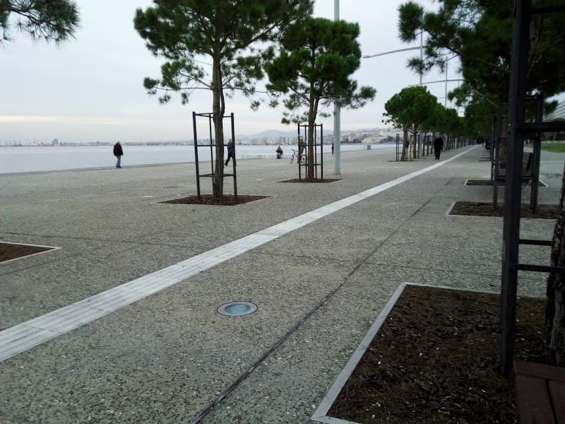 Waterfront Promenade (Nea Paralia)