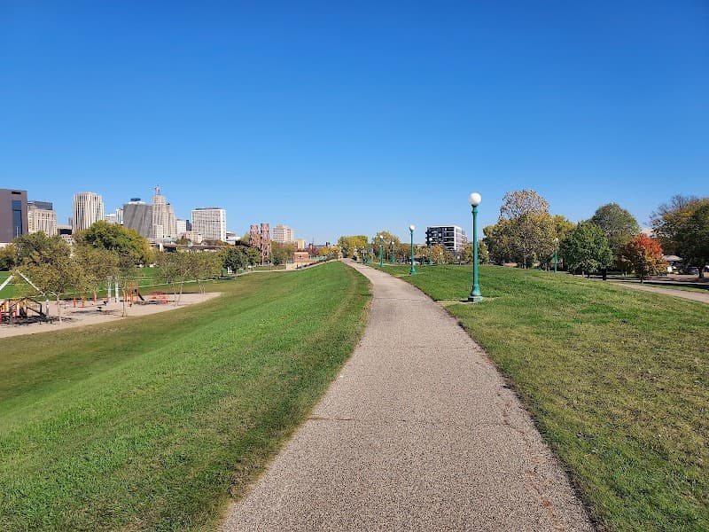 West Side Bluffs & Overlooks (Harriet Island Area)