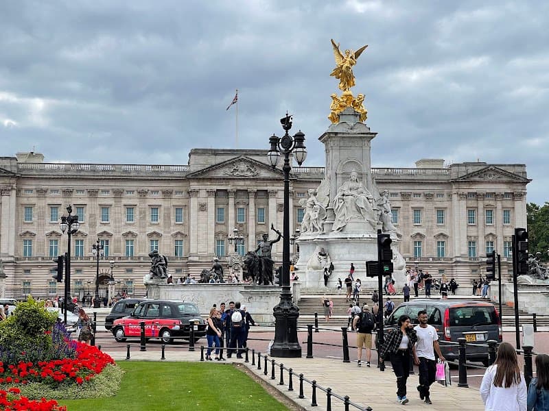 Westminster Abbey & Buckingham Palace Walking Route