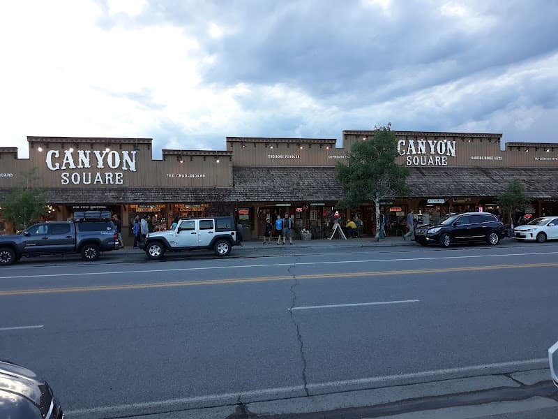 Wild West Pizzeria & Saloon (Halal-Friendly Ordering)