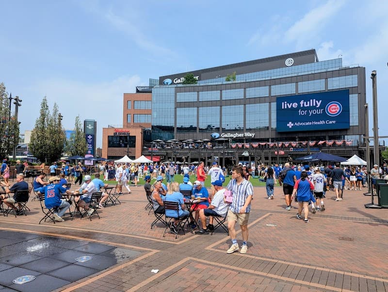 Wrigley Field Exterior & Gallagher Way