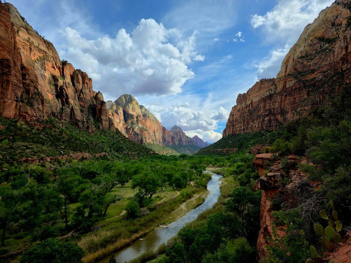 Zion Canyon Shuttle Scenic